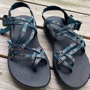 Woman’s Chacos (great condition)